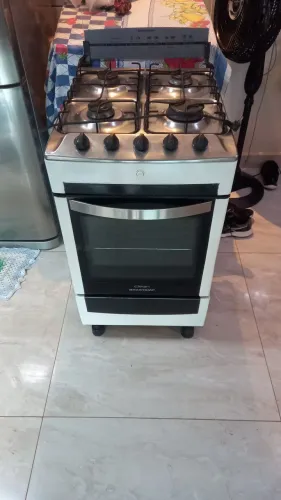 Vende-se fogão 4bocas AUTOMÁTICO da marca Brastemp..