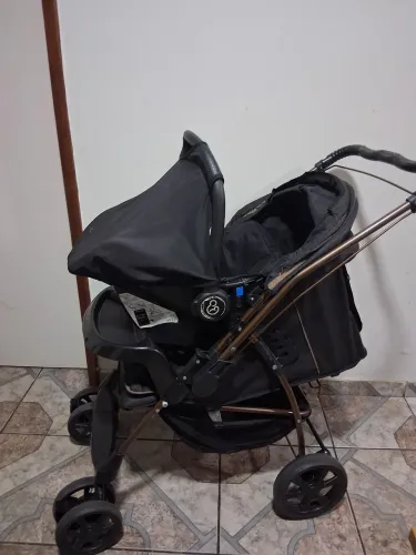 Carrinho de bebe/ Bebe conforto Galzerano 