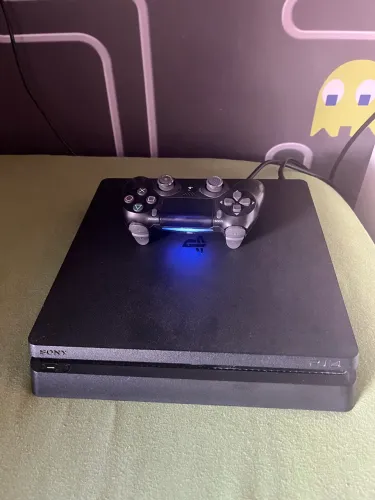 PlayStation 4 Slim 1TB - Excelente Estado