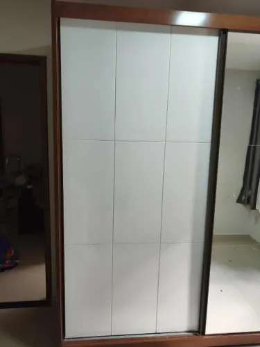 guarda roupas usado em ótimo estado - APENAS PIX OU DINHEIRO (PESSOALMENTE)