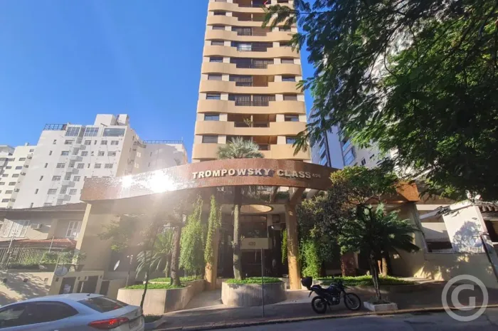 Apartamento na Avenida Trompowsky - região nobre do Centro de Florianópolis
