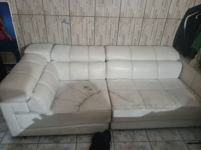 Sofá articulado em L