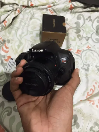 CÂMERA FOTOGRÁFICA CANON T4i