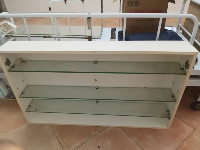 Vendo Par De Armários Para Banheiro Com Espelhos