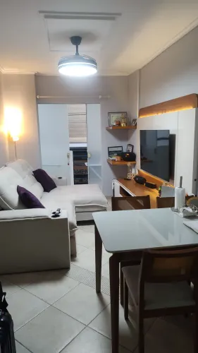 No Coração do Gonzaga, há uma quadra da praia!