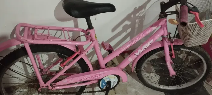 Bike infantil pouquíssimo rodada 
