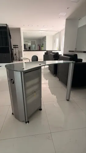 Mesa de Manicure Ferrante