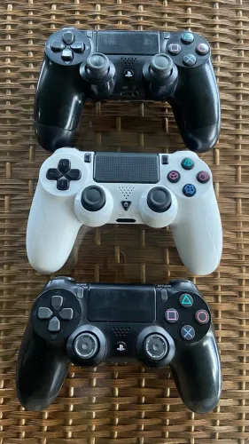Kit 3 Controles PS4 com defeito