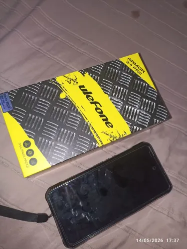 Mega smartphone com projetor de até 100 polegadas 
