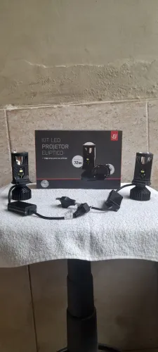 Farol led com projetor H4 72W