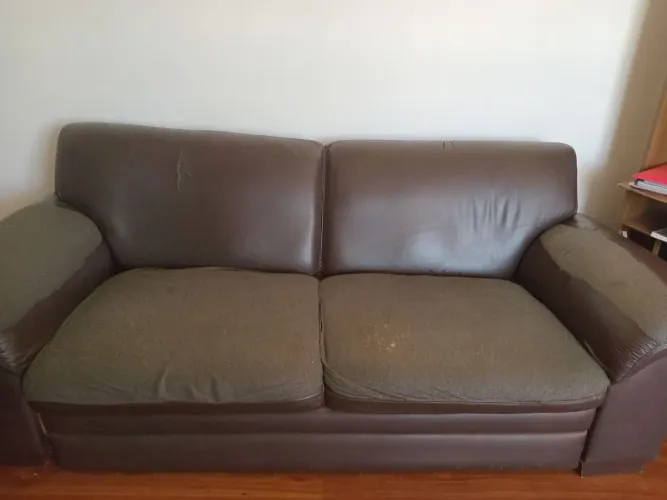 Vdo sofá grande 4 lugares, com boa estrutura