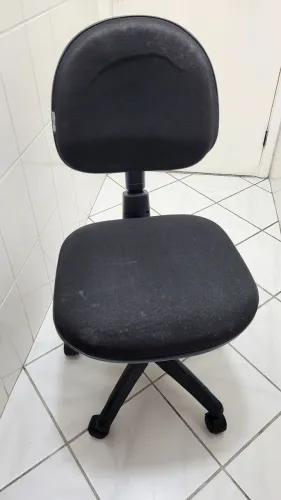 Cadeira com rodinhas
