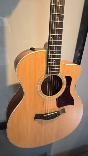Violão Taylor 214ce-K (2022)