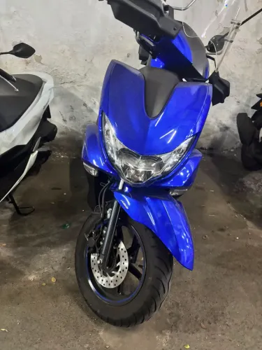 Vendo Yamaha Fluo 125 2025 - SÓ 1.800km