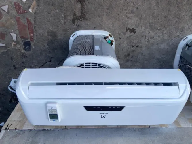 Split Electrolux techno inverter 9.000