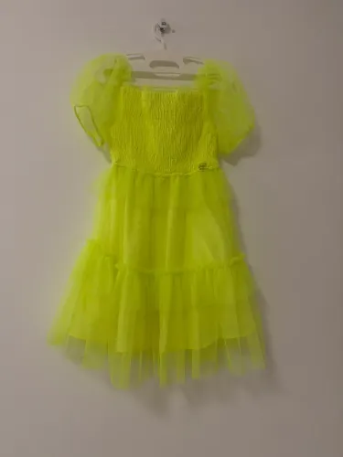 Vestido em tule mon sucre tamanho 4