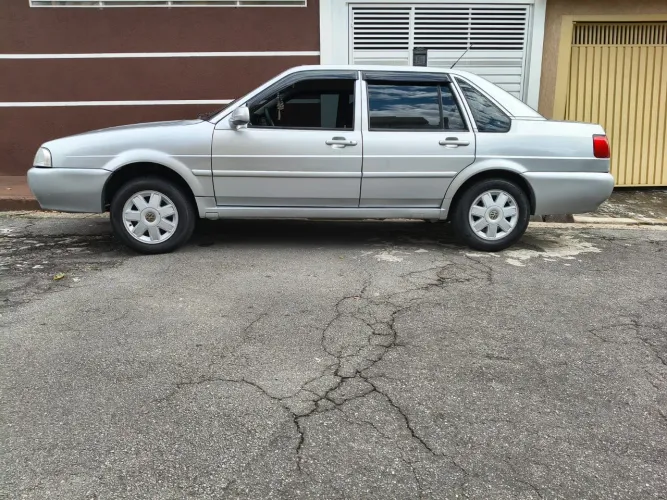 Volkswagen Santana 2.0 MI 2P E 4P 2002