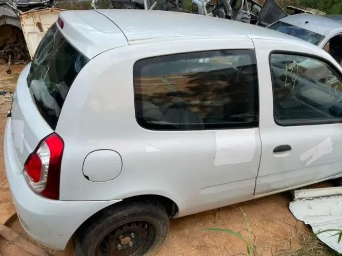 Clio Autentique 1.0 16V 2015- Sucata para retirada de peças
