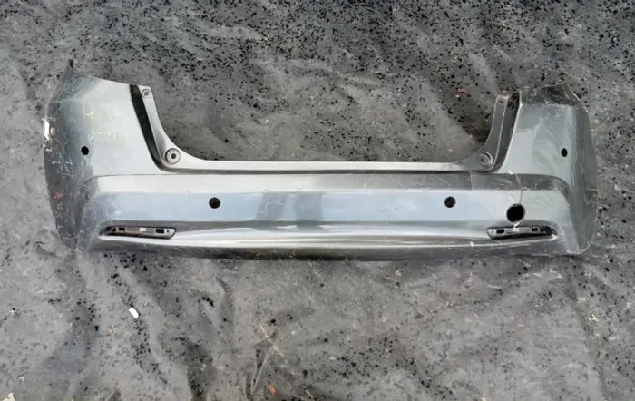 Parachoque traseiro Honda Fit 2009\2012 com detalhe *53