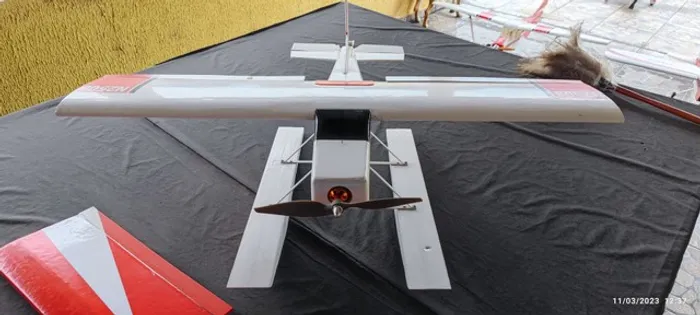 Aeromodelo Cesnna 