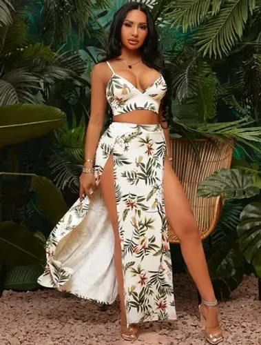 Conjunto de top e saia longa estampa tropical Ano Novo