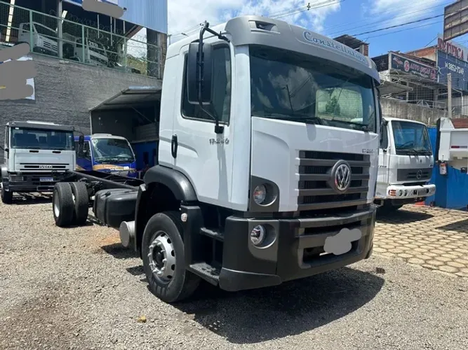 Vw. 17 280 consteletion automatico  toco ano 2016.  