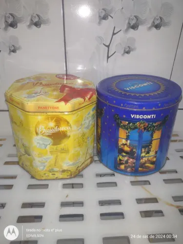 Latas de Panetone Bauducco e Visconti