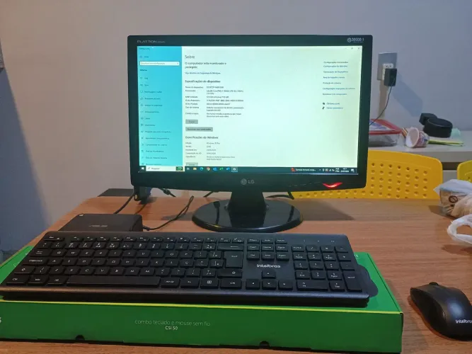 MINI COMPUTADOR ASUS i7 16 GB RAM  MONITOR 20" LG COMPLETO.