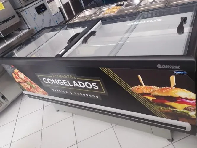 Expositor Ilha Standard Dupla Ação Vidro Reto Deslizante/ Amanda 