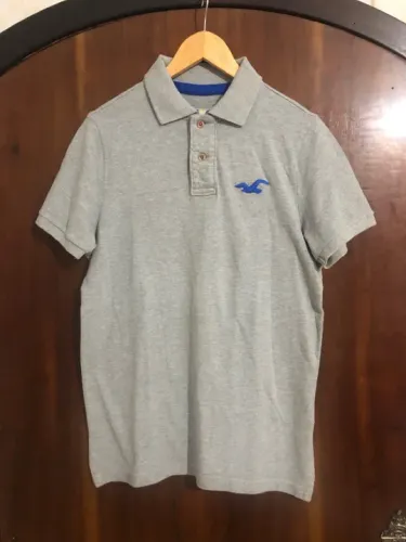 Camisa Polo Hollister Cinza