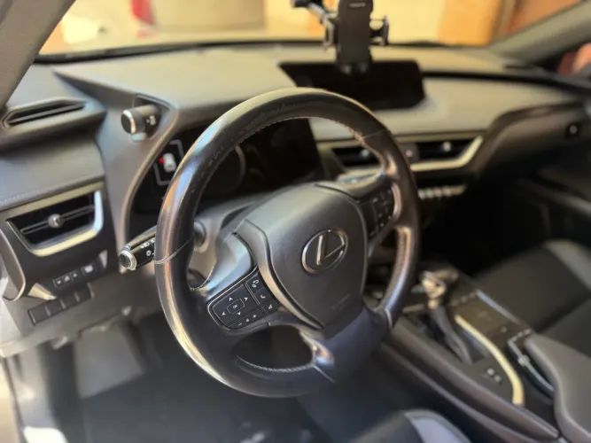 Lexus UX-250H Dynamic 2.0 16V Aut.(hybrid) 2019