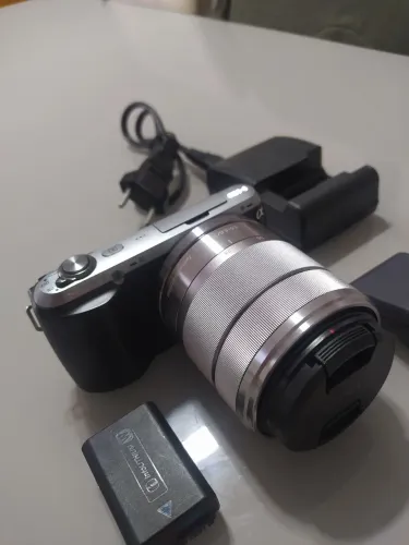 CÂMERA FOTOGRÁFICA SONY NEX C3 COM LENTE 18 55MM