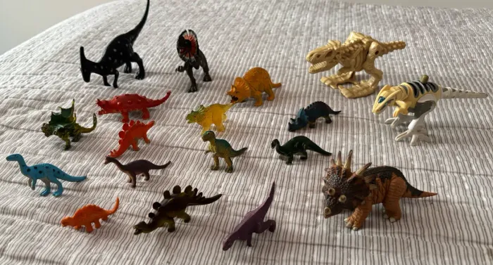Lote de Dinossauros para brincar