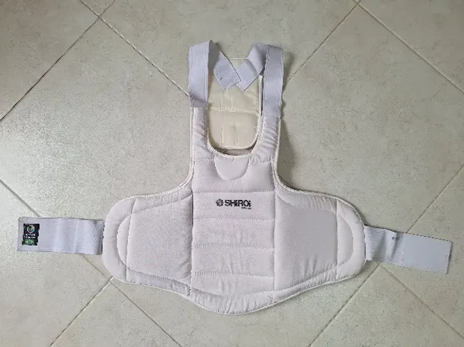 Protetor de tórax Shiroi para artes marciais