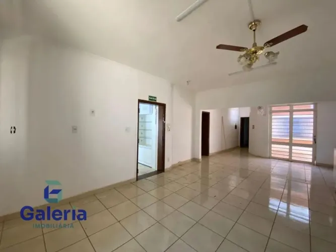 Casa comercial com 3 quartos para alugar, 180m² - Jardim São Luiz
