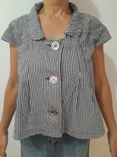 Kit com 3 blusas feminina, de várias cores e tamanhos