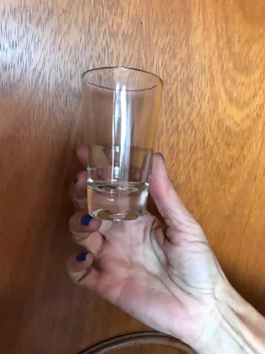 Vendo jogo de 21 copos de vidro, de shot/aguardente