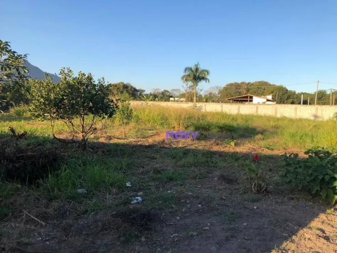 excelente oportunidade em Itaipuaçu. Três terrenos.