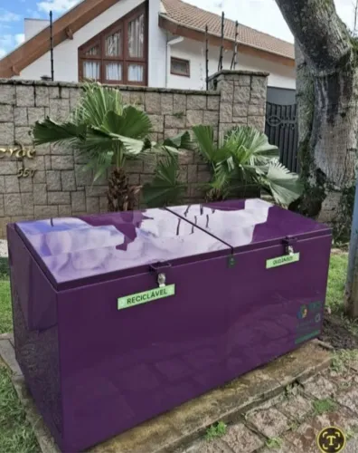 Lixeira 1800lts. Toda chapa 18 . Estrutura reforçada
