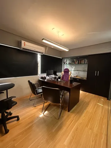Vendo sala comercial super bem localizada próximo ao shopping