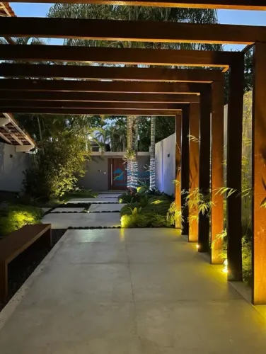 Casa à Venda no Condomínio Novo Leblon - Barra da Tijuca, com 988m², 05 Suítes por R$7.500