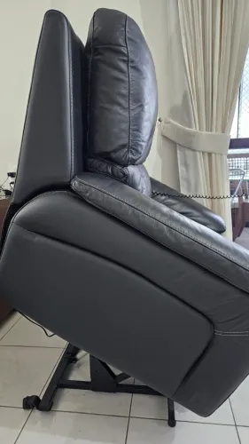 Poltrona reclinável elevatória elétrica