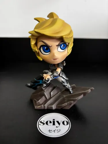 Riven League of Legends Boneco Figure
