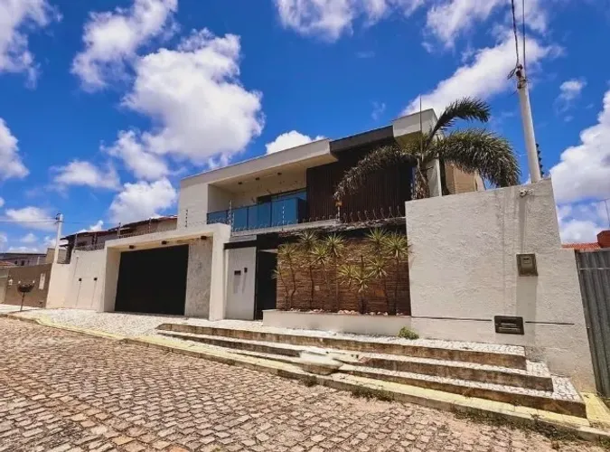 Casa Duplex em Parnamirim/RN à Venda (CA0756-DV)