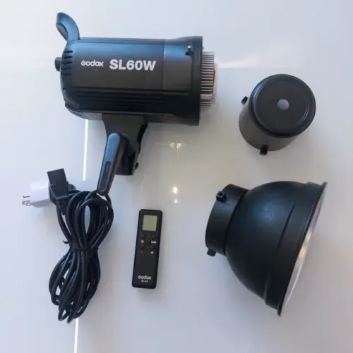 Iluminador Godox SL60W Profissional LED 5600k - Fazemos Entrega