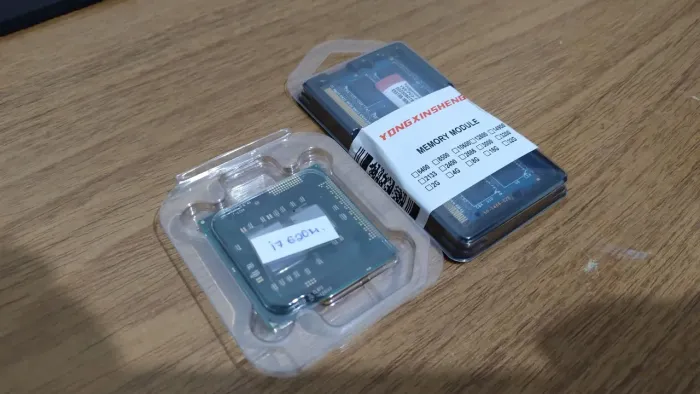 Processador Intel Core i7 620m socket 998 rpga ( primeira geracao ) + memoria 4gb ddr3