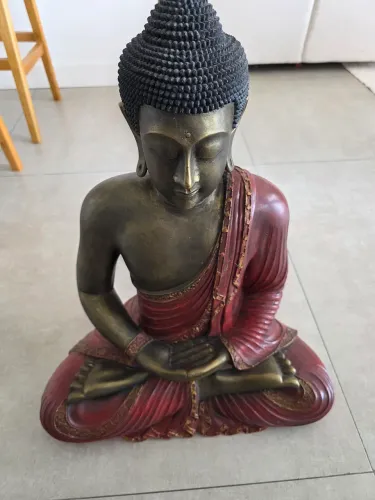 Buda estátua madeira
