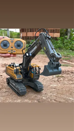 ESCAVADEIRA COM CONTROLE REMOTO 11 CH