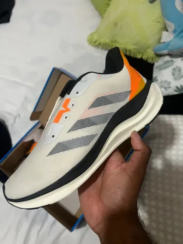 Tênis adidas boston novo