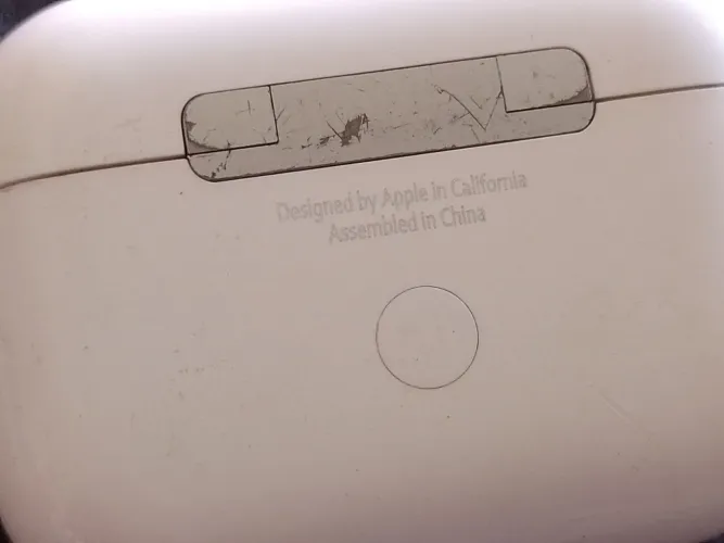 Fone de ouvido bluetooth Apple.